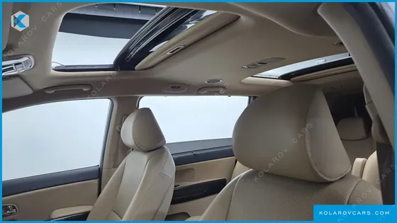 KIA CARNIVAL 9-SEATER PRESTIGE