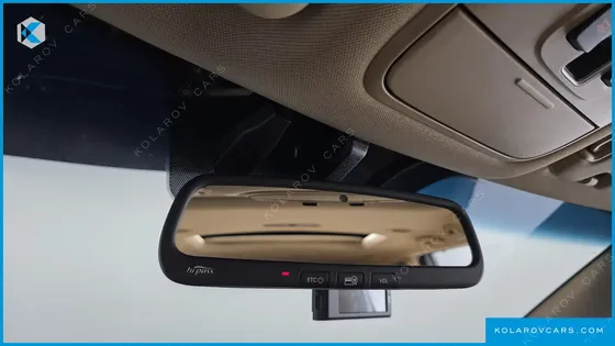 KIA CARNIVAL 9-SEATER PRESTIGE