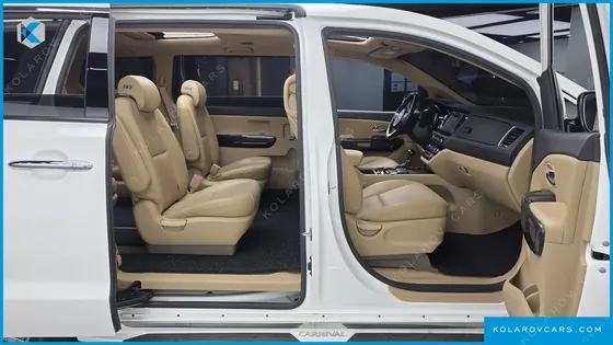 KIA CARNIVAL 9-SEATER PRESTIGE
