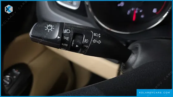 KIA CARNIVAL 9-SEATER PRESTIGE