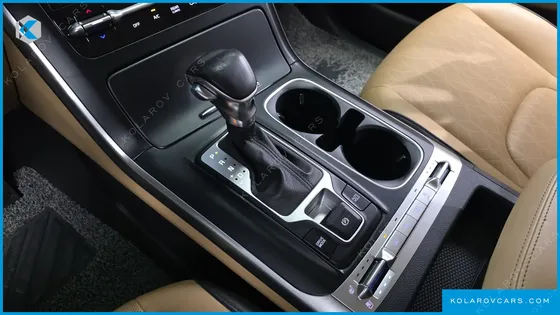 KIA CARNIVAL DIESEL 9-SEATER PRESTIGE