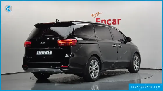 KIA CARNIVAL 9-SEATER PRSTIGE