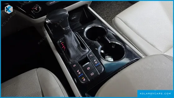 KIA CARNIVAL 9-SEATER PRSTIGE