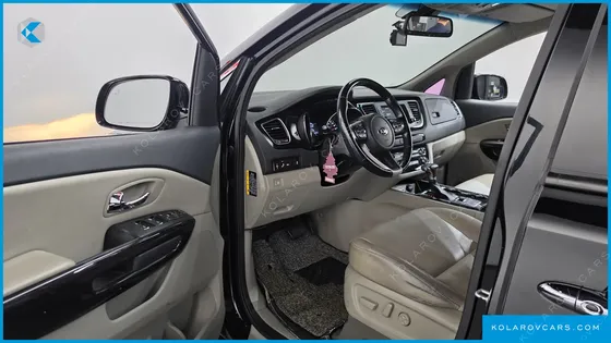 KIA CARNIVAL 9-SEATER PRSTIGE