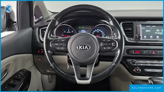 KIA CARNIVAL 9-SEATER PRSTIGE