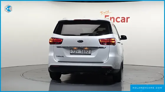 KIA CARNIVAL 11-SEATER PRESTIGE