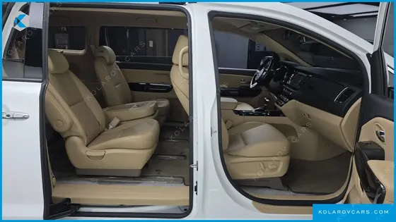 KIA CARNIVAL 11-SEATER PRESTIGE