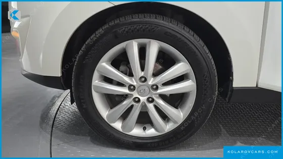 HYUNDAI TUCSON DIESEL 2WD LX20