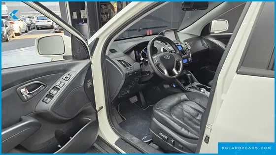 HYUNDAI TUCSON DIESEL 2WD LX20