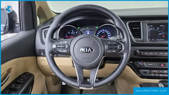KIA CARNIVAL 9-SEATER LUXURY