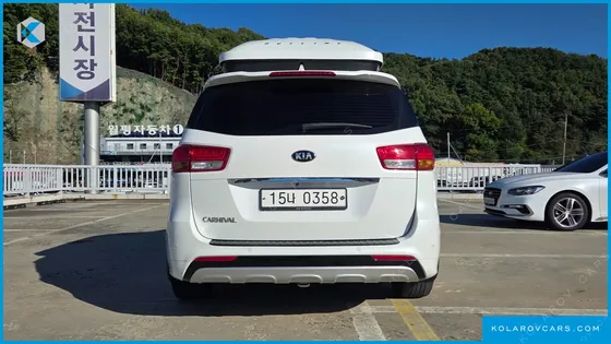 KIA CARNIVAL 9-SEATER NOBLESSE