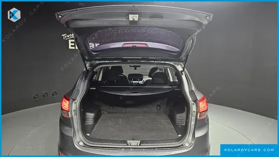 HYUNDAI TUCSON DIESEL 2WD LX20