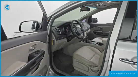 KIA CARNIVAL 9-SEATER LUXURY