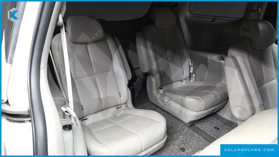 KIA CARNIVAL 9-SEATER NOBLESSE