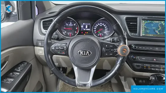 KIA CARNIVAL 9-SEATER LUXURY