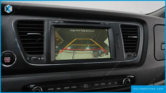 KIA CARNIVAL 9-SEATER LUXURY