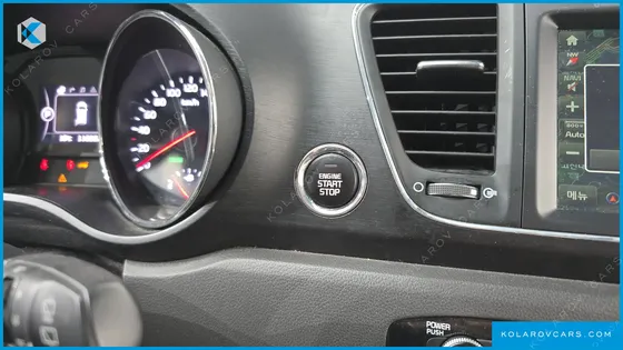 KIA CARNIVAL 9-SEATER LUXURY