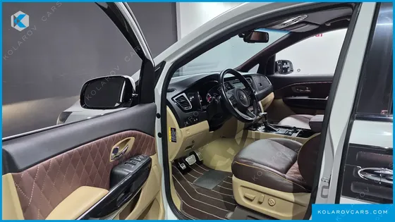 KIA CARNIVAL 9-SEATER HI-LIMOUSINE