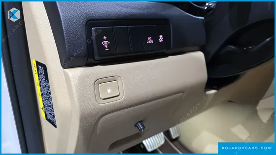 KIA CARNIVAL 9-SEATER HI-LIMOUSINE