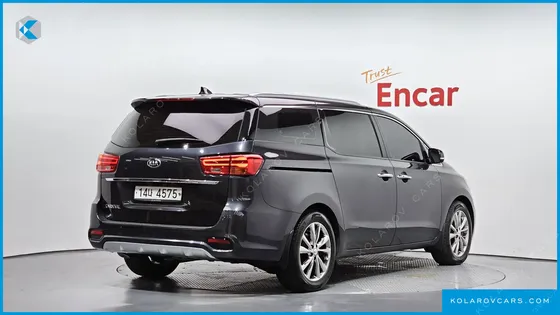 KIA CARNIVAL 9-SEATER PRSTIGE