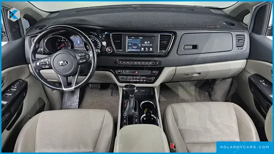 KIA CARNIVAL 9-SEATER PRSTIGE