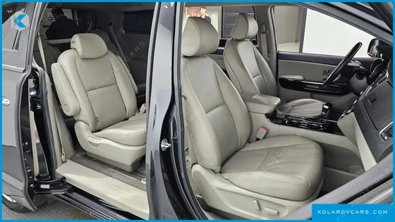 KIA CARNIVAL 9-SEATER PRSTIGE