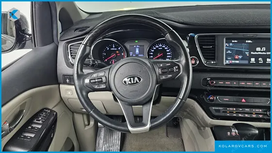 KIA CARNIVAL 9-SEATER PRSTIGE
