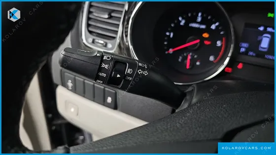 KIA CARNIVAL 9-SEATER PRSTIGE