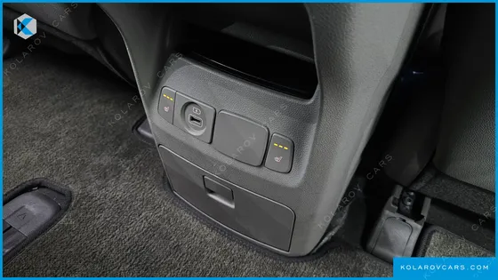KIA CARNIVAL 9-SEATER PRSTIGE