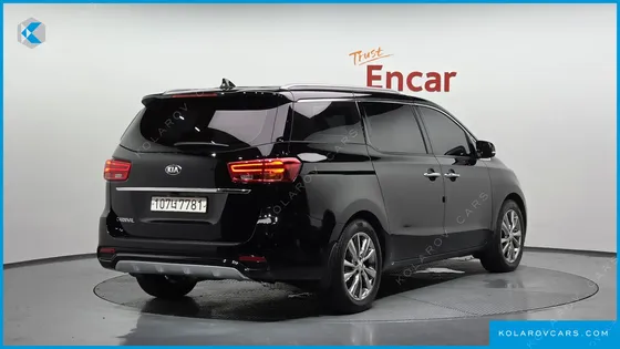 KIA CARNIVAL 9-SEATER PRSTIGE
