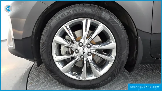 KIA CARNIVAL 9-SEATER PRSTIGE