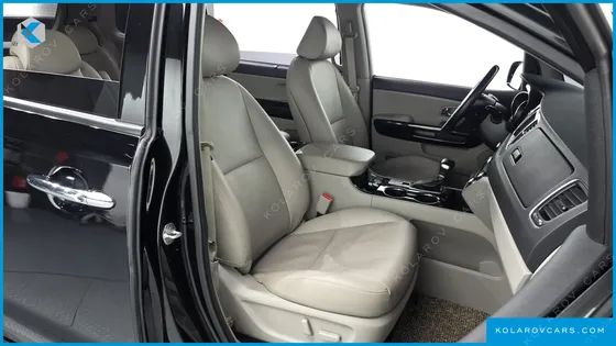 KIA CARNIVAL 9-SEATER PRSTIGE