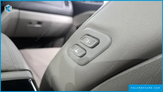 KIA CARNIVAL 9-SEATER PRSTIGE