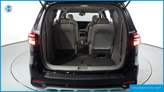 KIA CARNIVAL 9-SEATER PRSTIGE