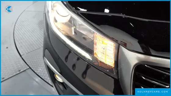 KIA CARNIVAL 9-SEATER PRSTIGE