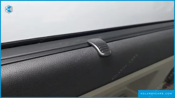 KIA CARNIVAL 9-SEATER PRSTIGE