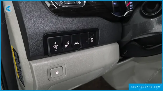 KIA CARNIVAL 9-SEATER PRSTIGE