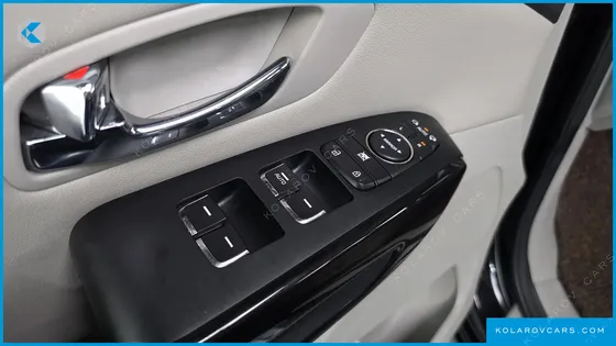 KIA CARNIVAL 9-SEATER PRSTIGE