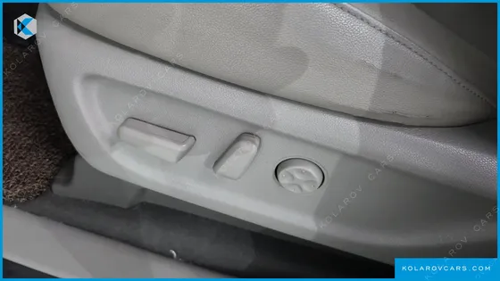 KIA CARNIVAL 9-SEATER PRSTIGE