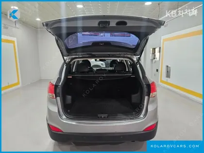HYUNDAI TUCSON DIESEL 2WD LMX20