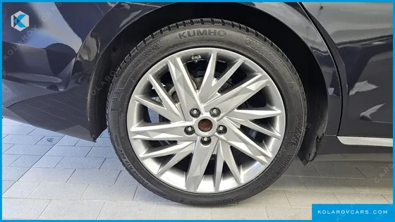 HYUNDAI GRANDEUR 3.3