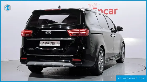 KIA CARNIVAL 9-SEATER PRSTIGE