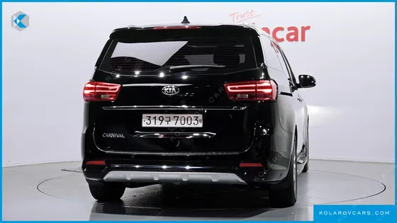 KIA CARNIVAL 9-SEATER PRSTIGE
