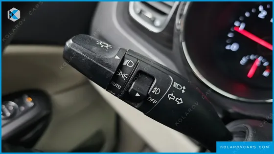 KIA CARNIVAL 9-SEATER PRSTIGE