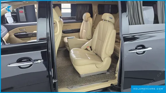 KIA CARNIVAL 9-SEATER HI-LIMOUSINE