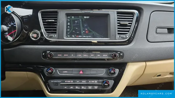 KIA CARNIVAL 9-SEATER HI-LIMOUSINE