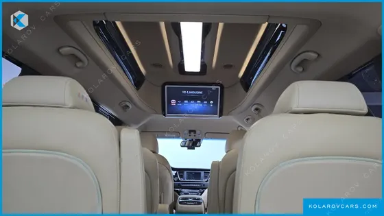 KIA CARNIVAL 9-SEATER HI-LIMOUSINE