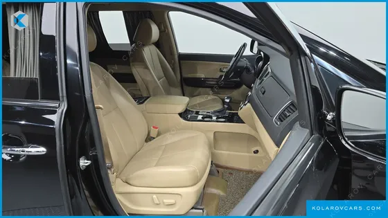 KIA CARNIVAL 9-SEATER HI-LIMOUSINE