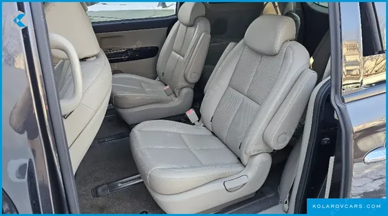 KIA CARNIVAL 9-SEATER NOBLESSE SPECIAL