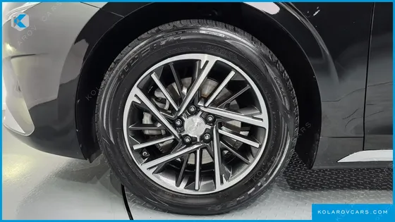 HYUNDAI GRANDEUR 3.0 LPI RENT CAR